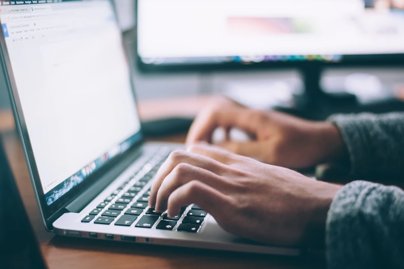 Cómo elegir una agencia web en Madrid: 8 preguntas que debes hacer antes de contratar